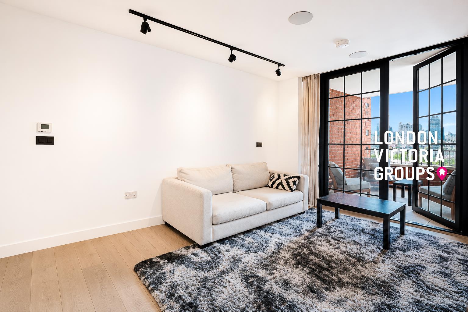 2 bed property in 5 New Tannery Way, London